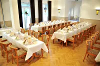 Hotel Restaurant Bürgerklause Tapken Hotels in Cloppenburg