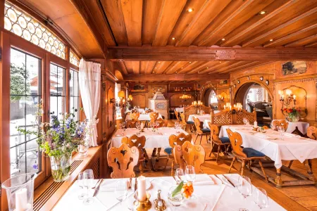 Parkhotel Wallgau Отели в г. Крюн