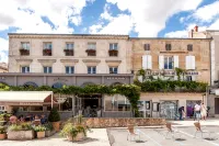 Logis Hotels les Glycines Hotels in Chenay