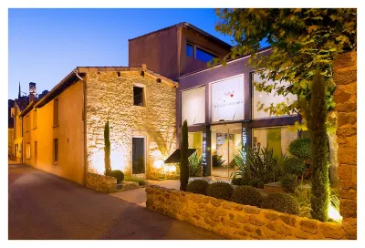 Le Carré d'Alethius Logis Hôtel Restaurant Hotels in Charmes-sur-Rhône