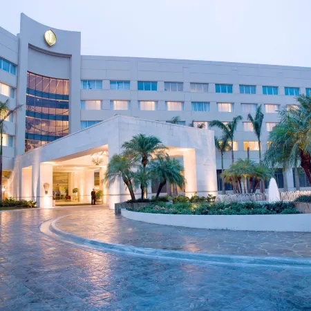 InterContinental Hotels COSTA RICA AT MULTIPLAZA MALL by IHG Отели рядом с достопримечательностью «Комплекс «Авенида Эскасу»»