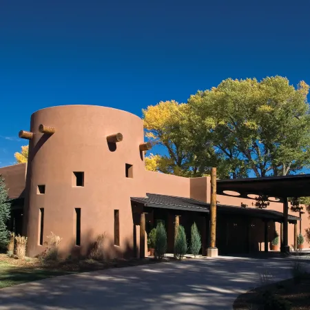 El Monte Sagrado Resort & Spa