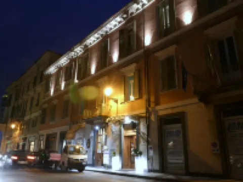 ベスト ウエスタン プラス ロイヤル スペルガ ホテル クーネオのホテル