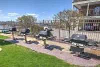 Club Wyndham Newport Onshore Hotels in der Nähe von McAuley Hall