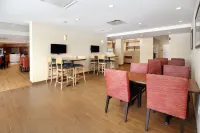 TownePlace Suites Grove City Mercer/Outlets - breakfast