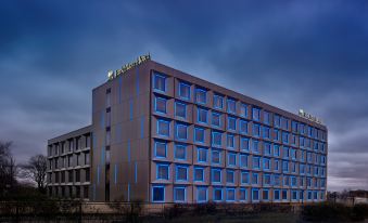 Park Plaza London, Park Royal