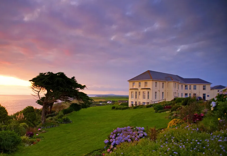 Loscombe House Bed & Breakfast - Housity