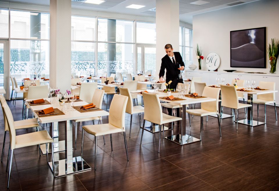 4. 호텔 델리 아르..