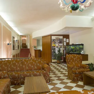 Hotel Nazionale Hotels near Venice Santa Lucia Station