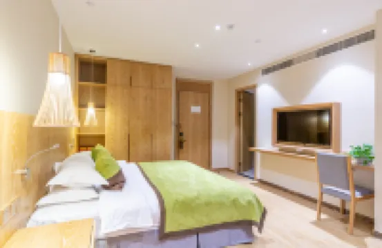 Yunhe Jingdian Hotel (Yangzhou Slender West Lake Dongguan Street Branch)