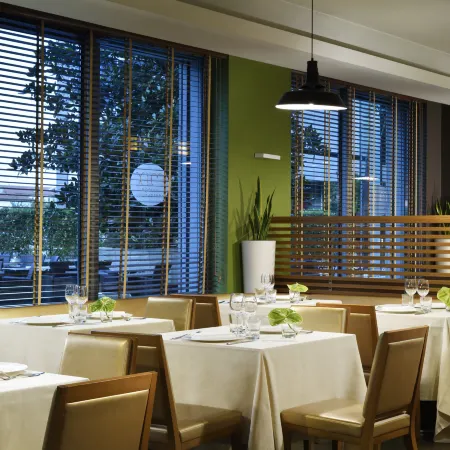 UNA Hotels The One Milano Hotel & Residence