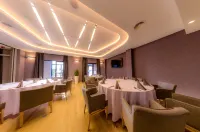 Hotel Astone Conference & Spa Hôtels à : Legnica