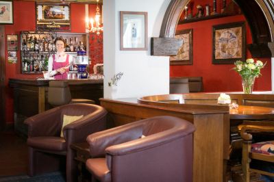 バー ベストウエスタンプラス アルペンリゾートホテルの写真