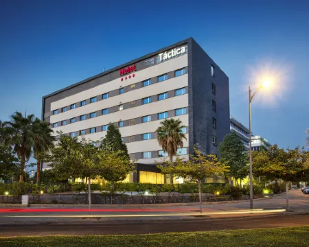 AZZ Valencia Tactica Hotels in Paterna