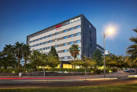 AZZ Valencia Tactica Отели в г. Manises