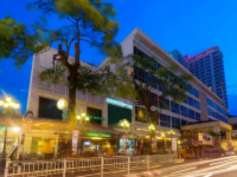 Movenpick Suriwongse Hotel Chiang Mai Hotels near Former Residence of Teresa Teng