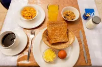 Or Tambo Guest House - homestay