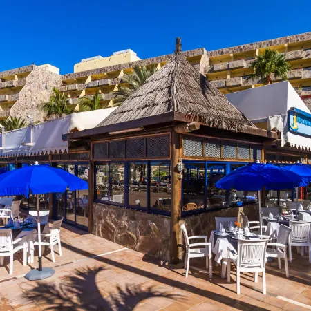 Apartamentos BlueBay Beach Club