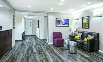 Regency Inn & Suites - Baytown