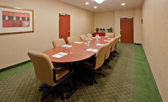 Holiday Inn Express & Suites Clifton Park