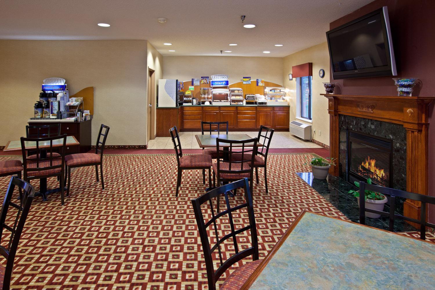 Holiday Inn Express Cloverdale - Greencastle, an Ihg Hotel