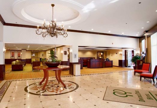 더블트리 바이 힐튼 프린스턴 외관