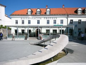 Postojna Cave Rooms & Apartments Proteus