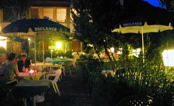 Hotel Adler - Housity