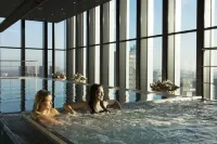 Fletcher Wellness-Hotel Leiden - Kolam Renang