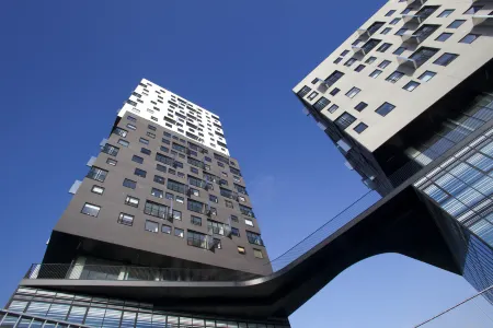 Leonardo Hotel Groningen Stadspark Отели рядом с достопримечательностью «Simplon Poppodium»