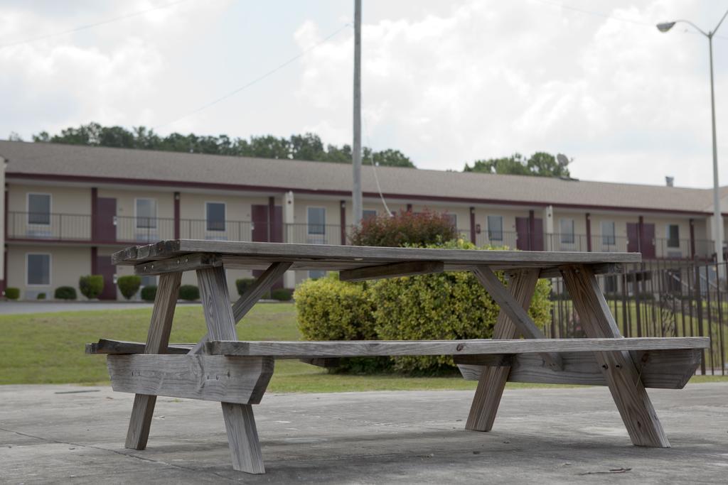 Red Roof Inn & Suites Jackson, TN