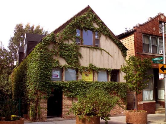 Ray's Bucktown Bed and Breakfast