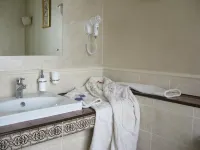 Novozhenovskiy Hotel