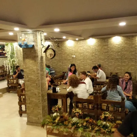 Ahranis Hotel