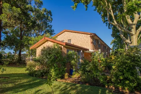 Manera Heights Apartments Отели в г. Даббо