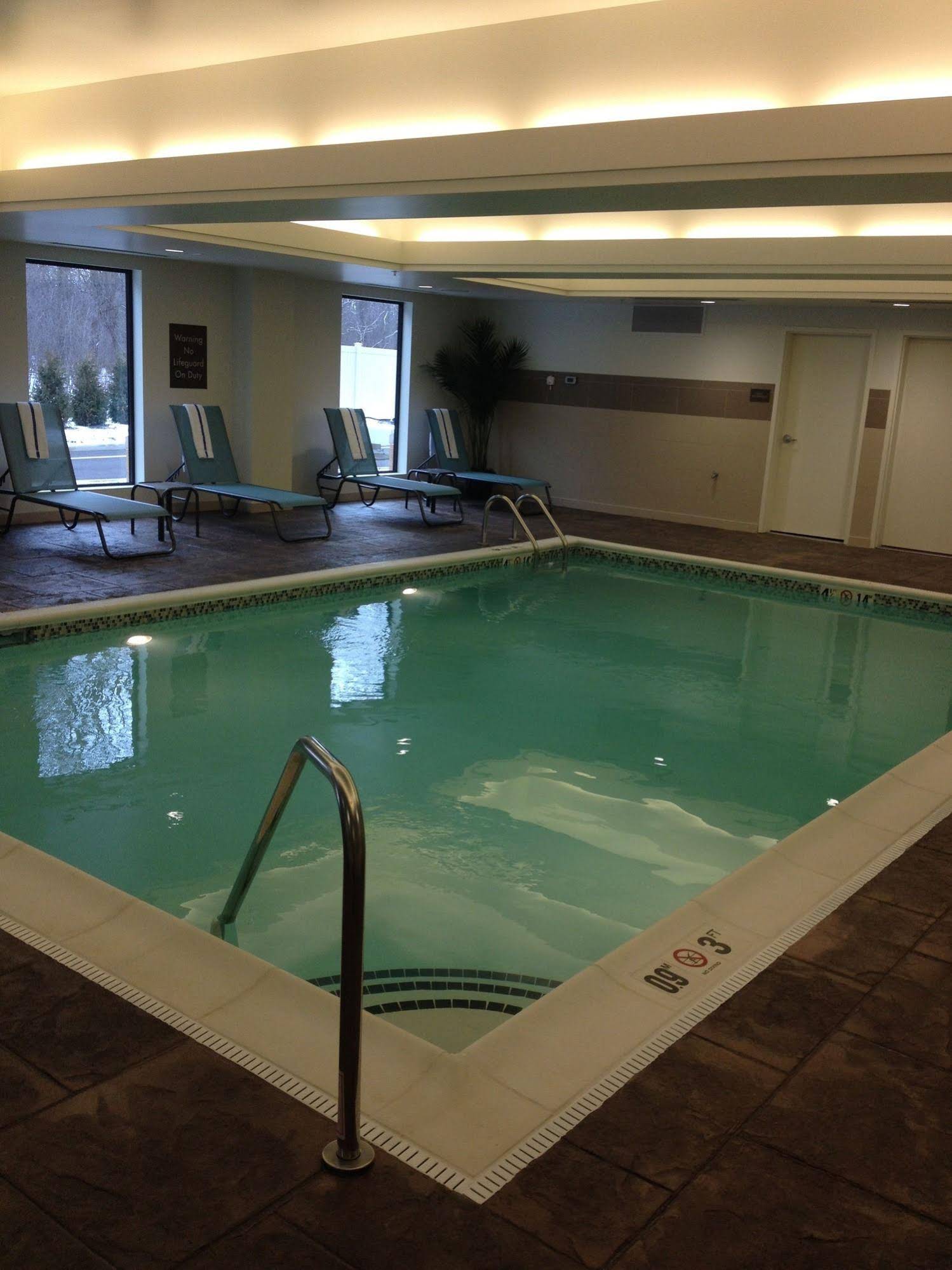 Comfort Suites-Youngstown North