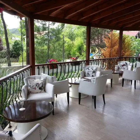 Velena Hotel