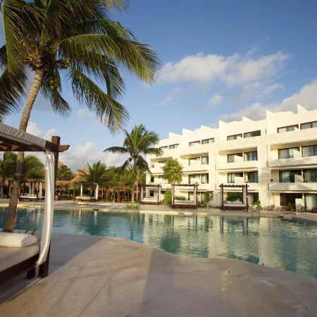Akumal Bay Beach & Wellness Resort