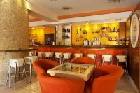 Alea Hotel Apartments - bar