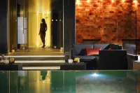 Westport Coast Hotel - Pools