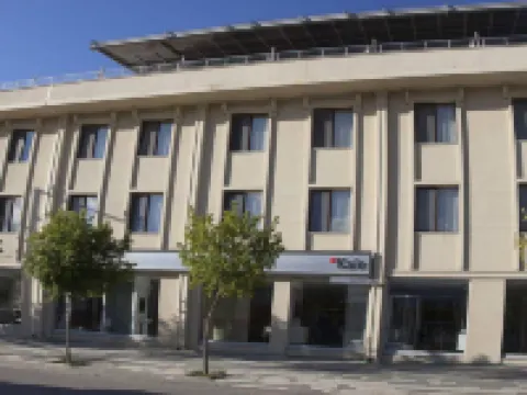 グステリシリ ホテル デュズジェのホテル