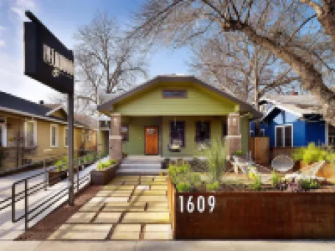 โรงแรมเฮย์วูด โรงแรมใน