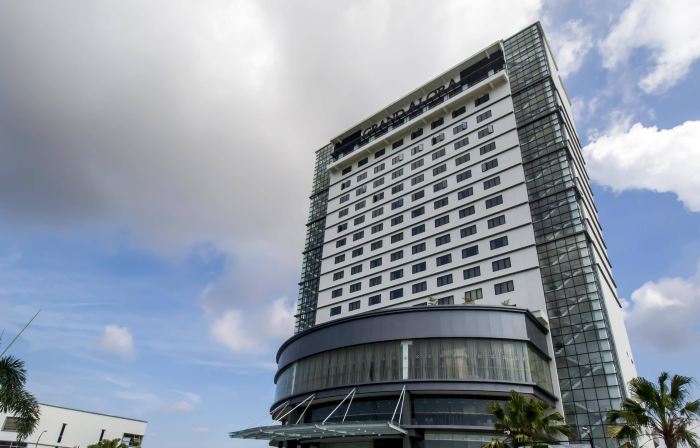 Grand Alora Hotel