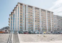 Holiday Suites Blankenberge Hotel di 