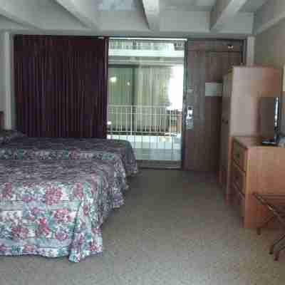 5th Avenue Inn & Suites Others