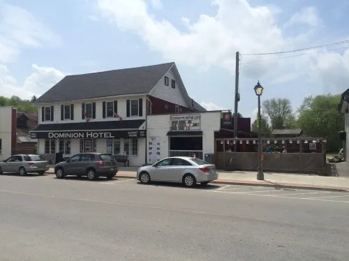 Dominion Hotel Hotels in Minden