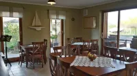 Hullám Villa B&B - breakfast