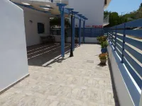 Dedes Apartments