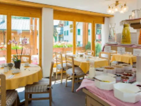 Hotel Restaurant Gabriel Hotels in Scuol
