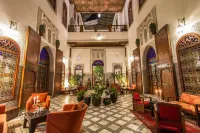 Riad - Dar Al Andalous Các khách sạn ở Fez